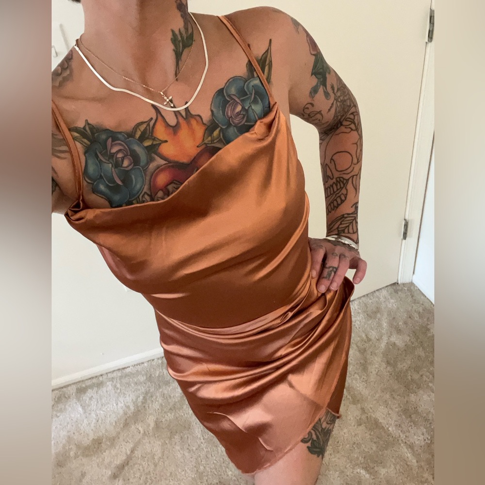 ZPITU satin draped spaghetti strap Small midi with sexy slit, rusty champagne - Picture 7 of 9